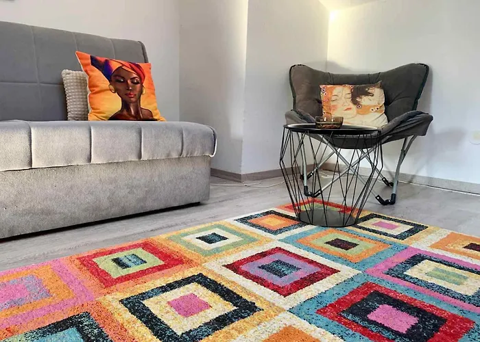 Sunny Attic 포레치